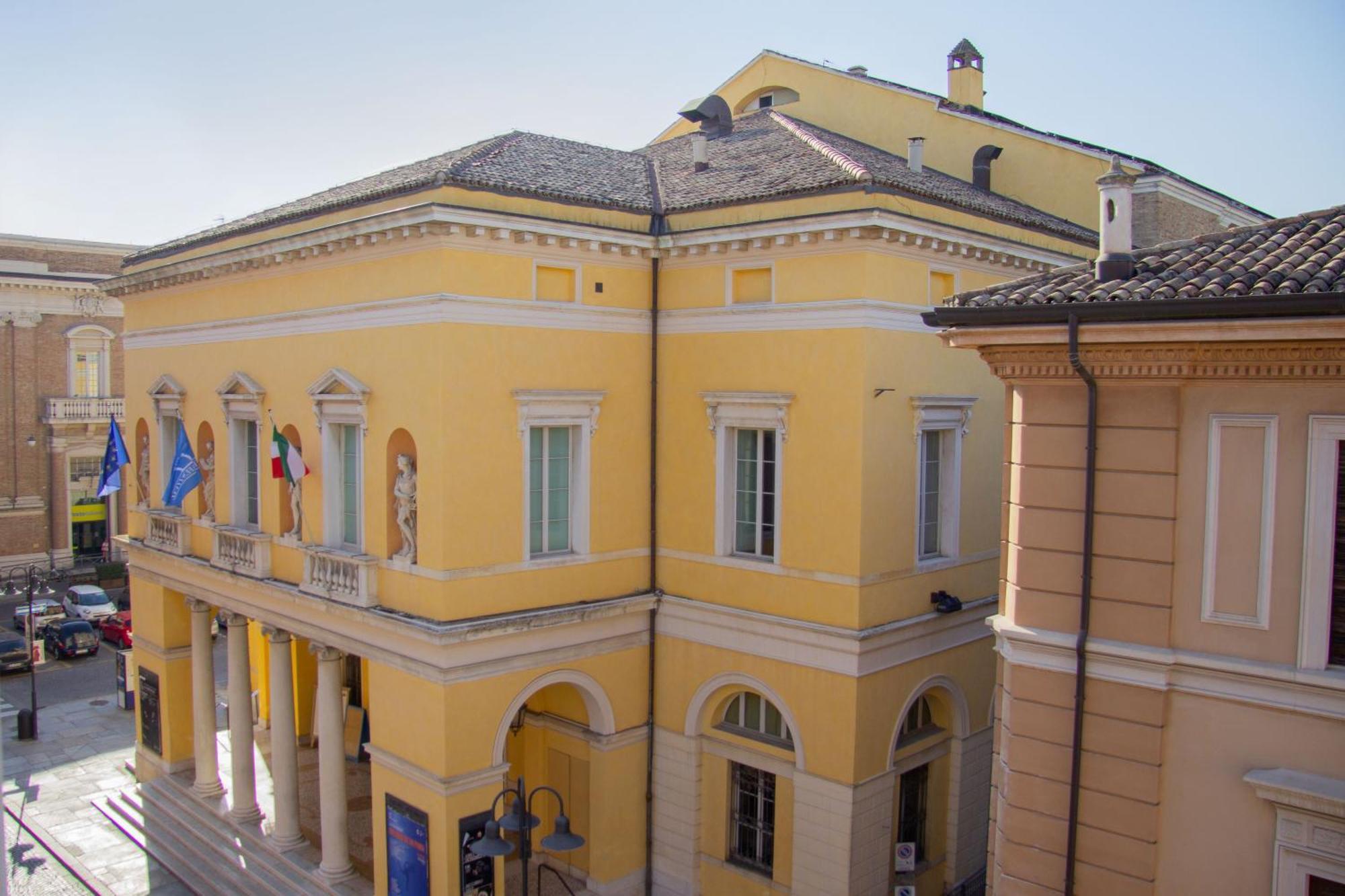 La Maison Du Theatre Ravenna Eksteriør billede